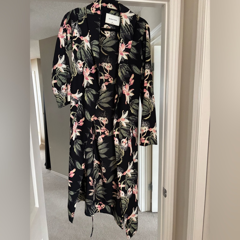 Babaton Kahlo Floral Trench